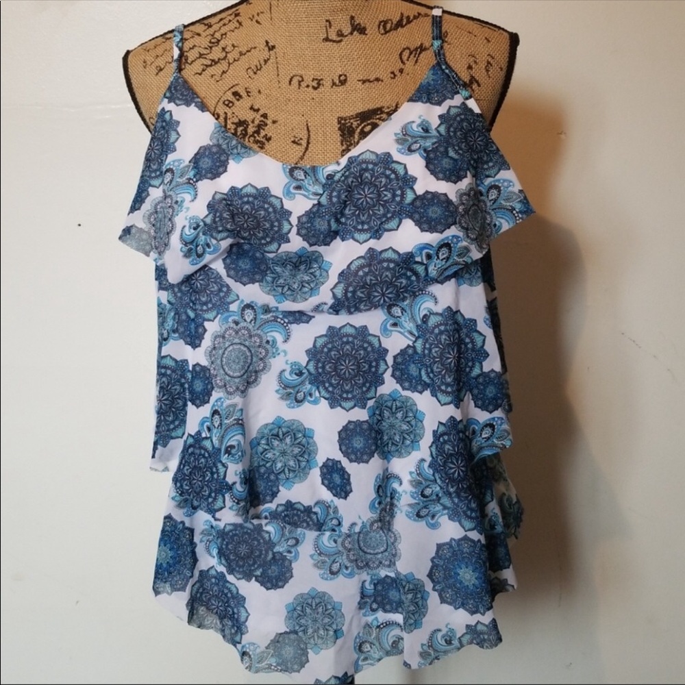 Total escape swim top